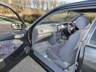 Lot 40 - 1999 Toyota Corolla G6R