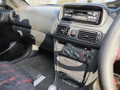 Lot 40 - 1999 Toyota Corolla G6R