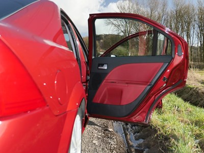 Lot 35 - 2003 Ford Mondeo ST220