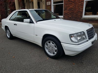 Lot 46 - 1994 Mercedes-Benz E 220 Coupe