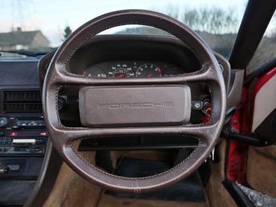 Lot 13 - 1987 Porsche 928 S