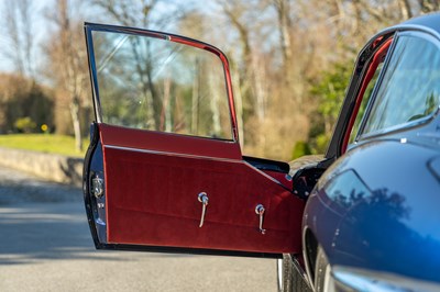 Lot 51 - 1966 Jaguar E-type Series 1