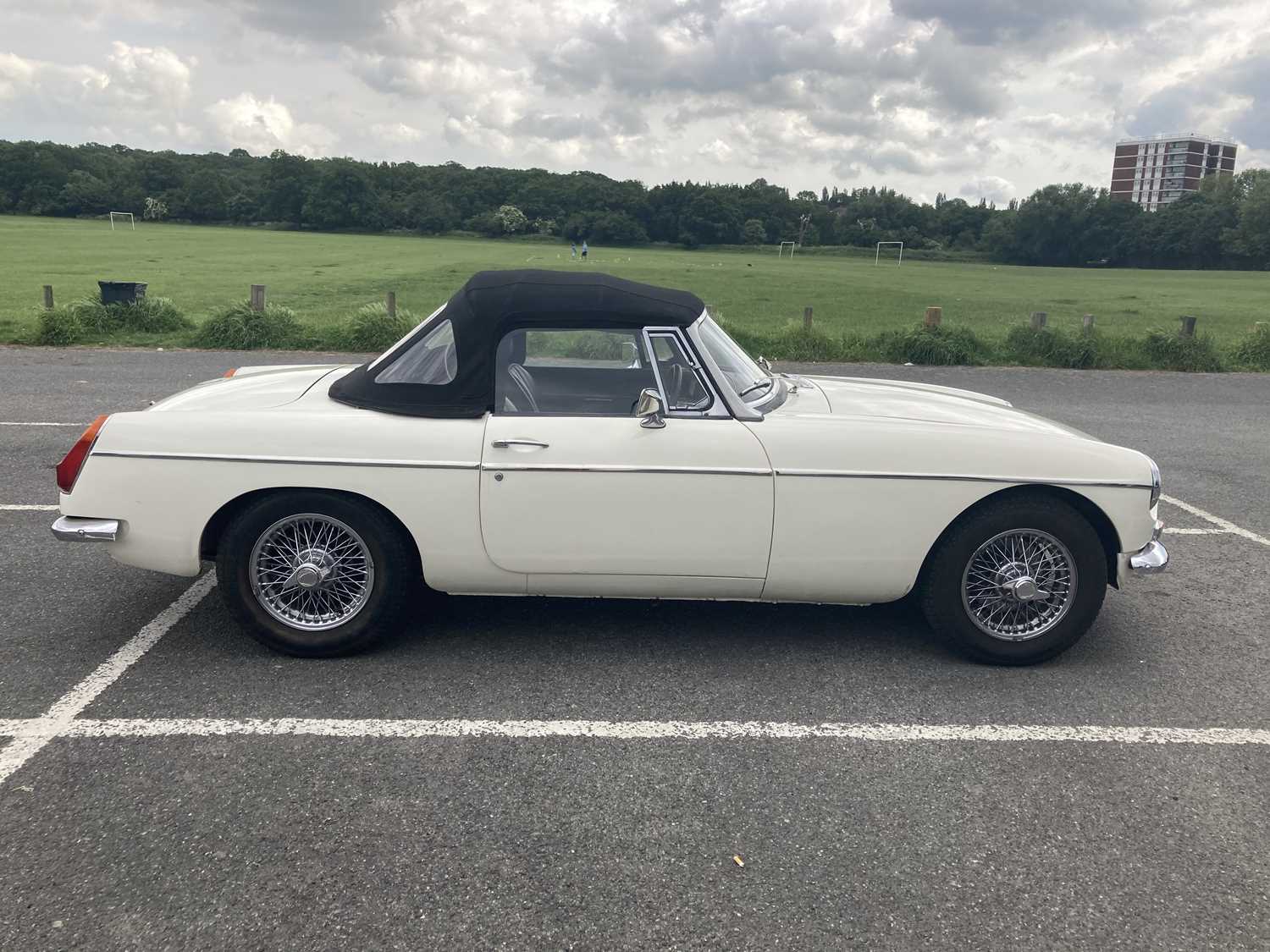 Lot 50 - 1972 MGB Roadster