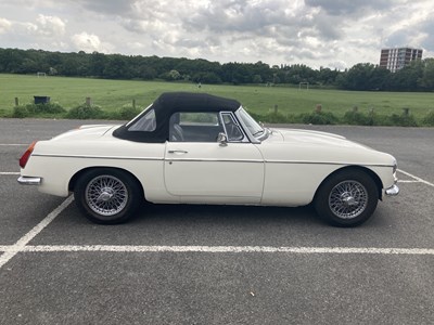 Lot 50 - 1972 MGB Roadster