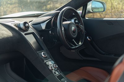 Lot 1 - 2012 McLaren MP4 12C