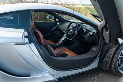 Lot 1 - 2012 McLaren MP4 12C