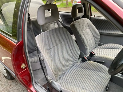 Lot 52 - 1996 Vauxhall Astra Merit 1.4 Auto
