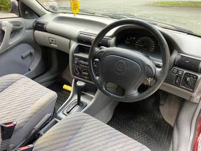 Lot 52 - 1996 Vauxhall Astra Merit 1.4 Auto