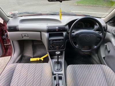 Lot 52 - 1996 Vauxhall Astra Merit 1.4 Auto