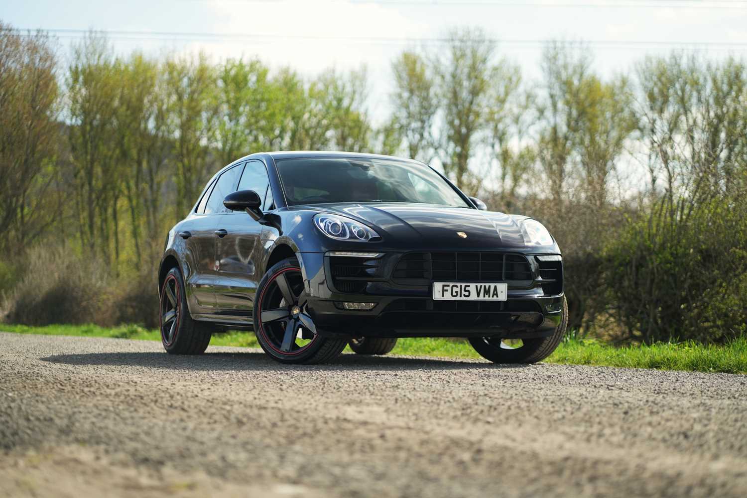 Lot 29 - 2015 Porsche Macan S S-A