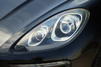 Lot 29 - 2015 Porsche Macan S S-A