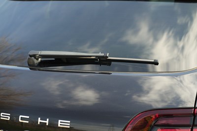 Lot 29 - 2015 Porsche Macan S S-A
