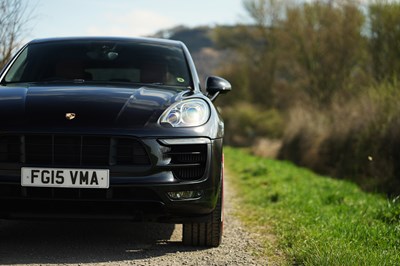 Lot 29 - 2015 Porsche Macan S S-A