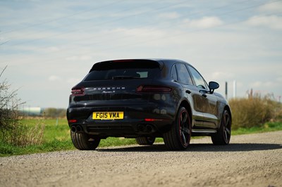 Lot 29 - 2015 Porsche Macan S S-A