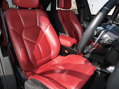 Lot 29 - 2015 Porsche Macan S S-A