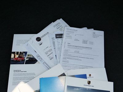 Lot 29 - 2015 Porsche Macan S S-A