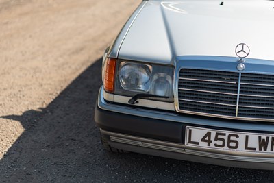 Lot 39 - 1993 Mercedes Benz 320 CE Cabriolet