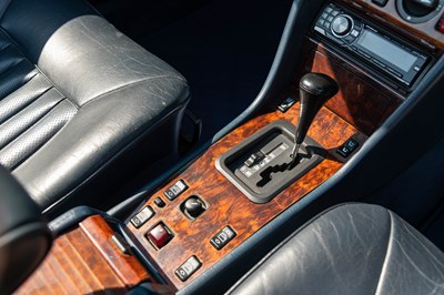 Lot 39 - 1993 Mercedes Benz 320 CE Cabriolet