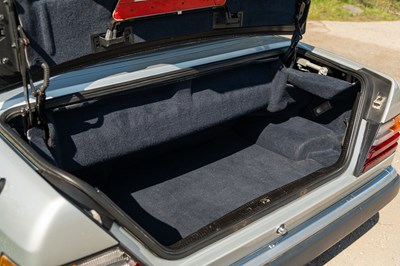 Lot 39 - 1993 Mercedes Benz 320 CE Cabriolet