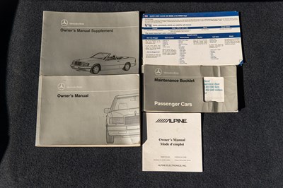 Lot 39 - 1993 Mercedes Benz 320 CE Cabriolet