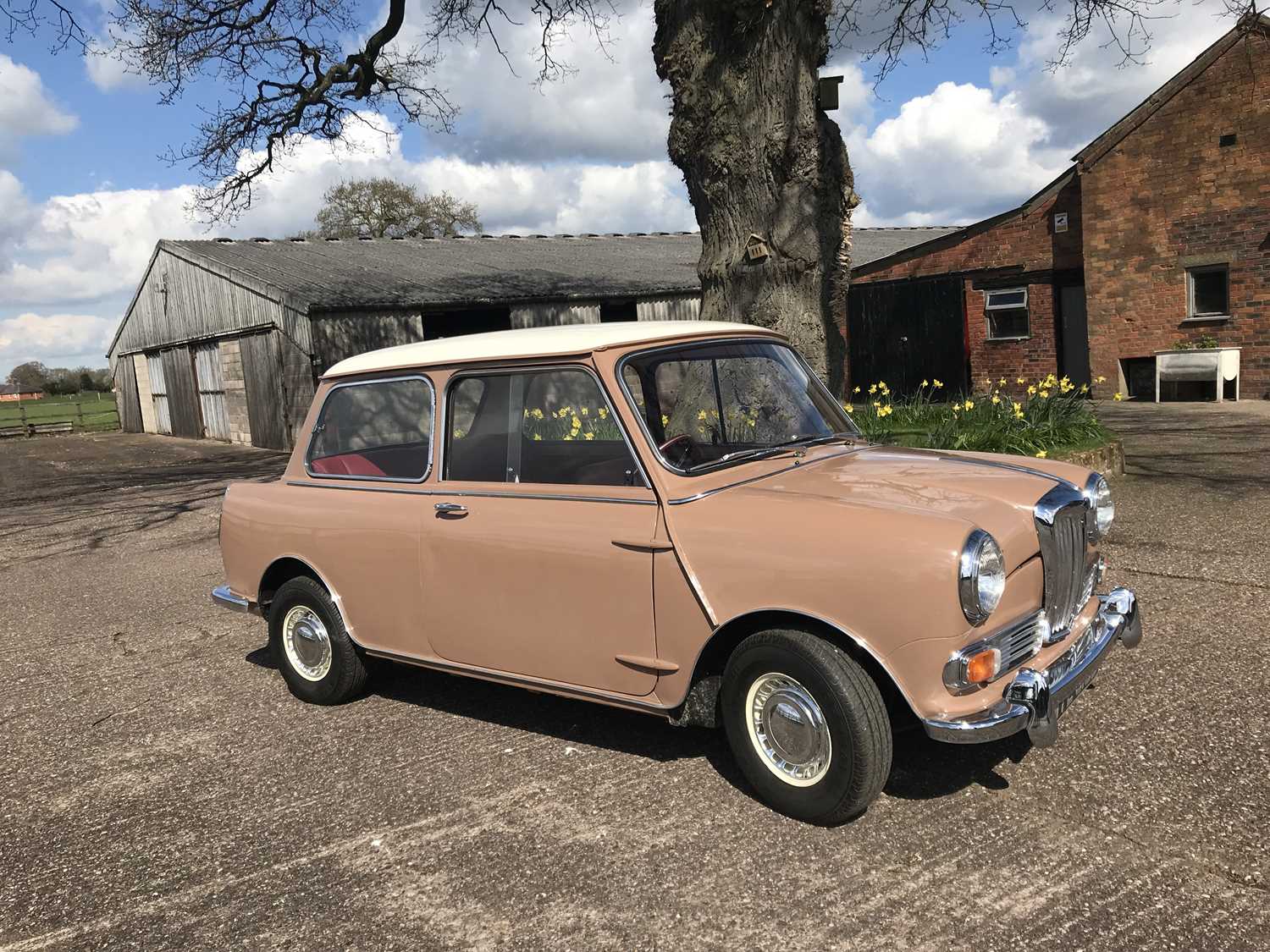Lot 54 - 1966 Riley Elf MKII
