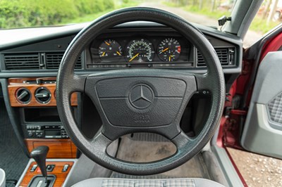 Lot 40 - 1993 Mercedes 190E Sportline