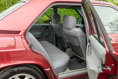 Lot 40 - 1993 Mercedes 190E Sportline