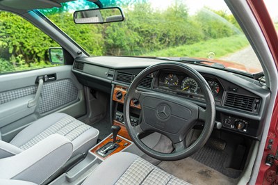 Lot 40 - 1993 Mercedes 190E Sportline