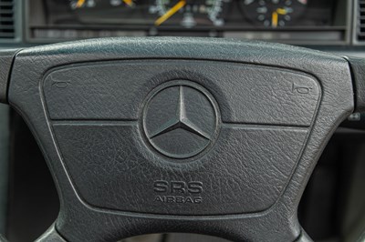 Lot 40 - 1993 Mercedes 190E Sportline