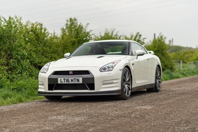 Lot 55 - 2016 Nissan R35 GT-R Recaro