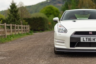Lot 55 - 2016 Nissan R35 GT-R Recaro