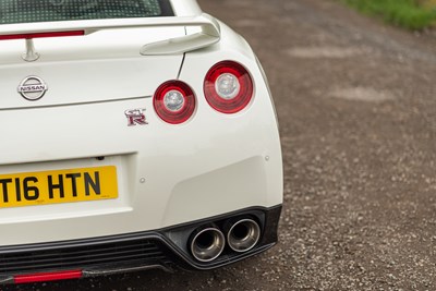 Lot 55 - 2016 Nissan R35 GT-R Recaro
