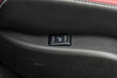 Lot 55 - 2016 Nissan R35 GT-R Recaro