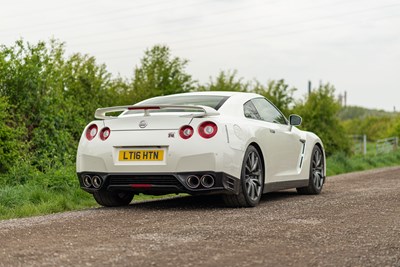Lot 55 - 2016 Nissan R35 GT-R Recaro