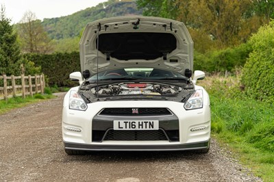 Lot 55 - 2016 Nissan R35 GT-R Recaro