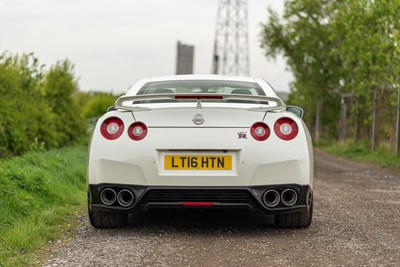 Lot 55 - 2016 Nissan R35 GT-R Recaro