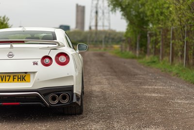 Lot 56 - 2017 Nissan R35 GT-R Recaro