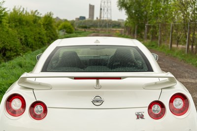 Lot 56 - 2017 Nissan R35 GT-R Recaro