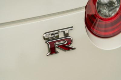 Lot 56 - 2017 Nissan R35 GT-R Recaro