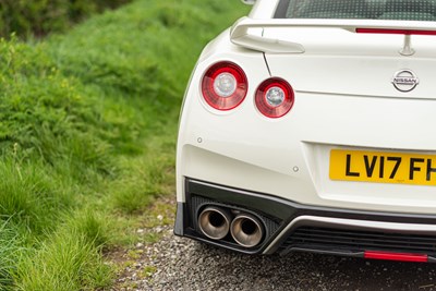 Lot 56 - 2017 Nissan R35 GT-R Recaro