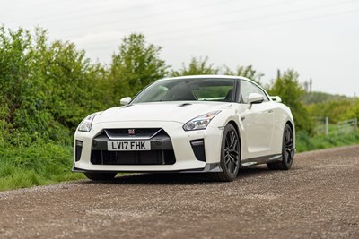 Lot 56 - 2017 Nissan R35 GT-R Recaro
