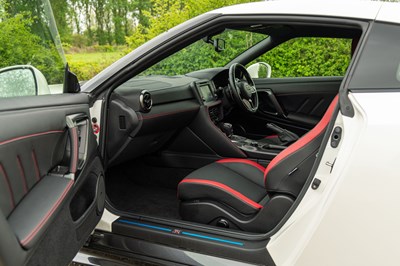 Lot 56 - 2017 Nissan R35 GT-R Recaro