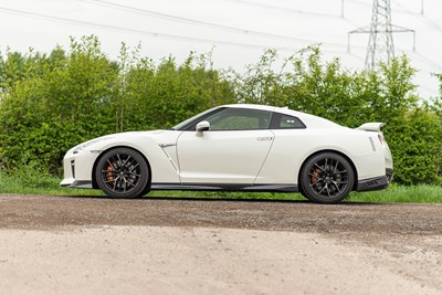 Lot 56 - 2017 Nissan R35 GT-R Recaro
