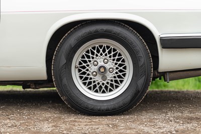 Lot 49 - 1989 Jaguar XJS V12 Convertible