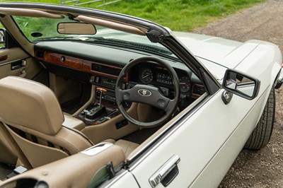Lot 49 - 1989 Jaguar XJS V12 Convertible