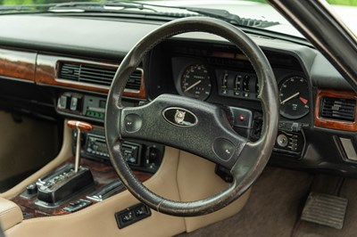 Lot 49 - 1989 Jaguar XJS V12 Convertible