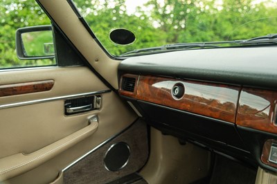 Lot 49 - 1989 Jaguar XJS V12 Convertible