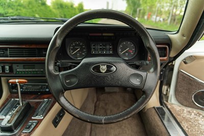 Lot 49 - 1989 Jaguar XJS V12 Convertible