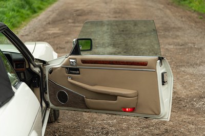 Lot 49 - 1989 Jaguar XJS V12 Convertible