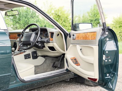 Lot 44 - 1994 Daimler Double-Six